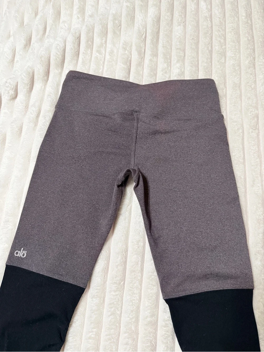 Alo Yoga Goddess Legging | Size Medium ?